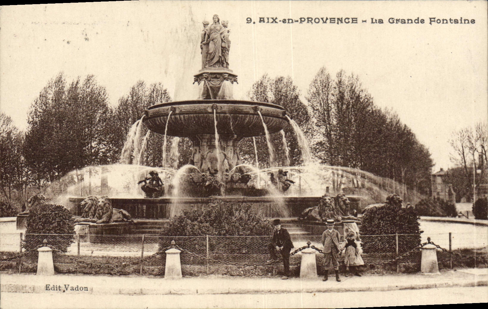 Aix-en-Provence — la Grande Fontaine — Edit Vadon n°9