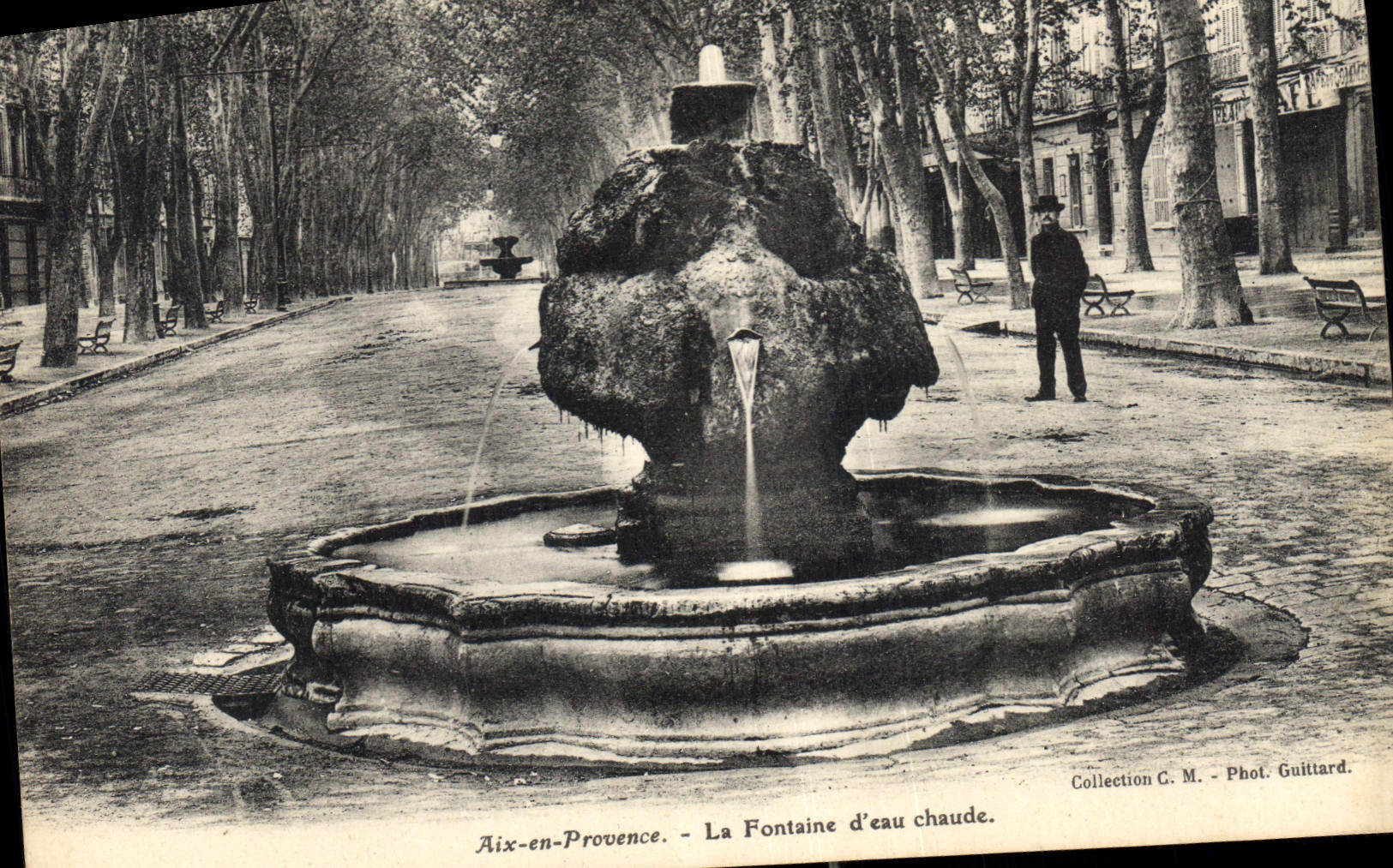 Aix-en-Provence — La Fontaine d'eau chaude — Collection G.M. - Phot. Guittard