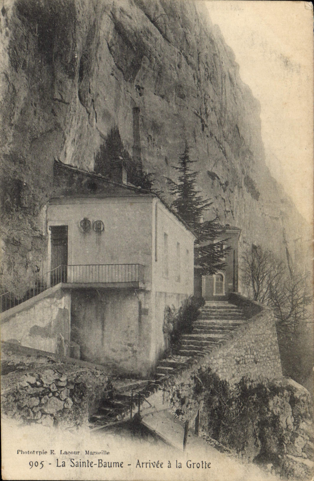 La Sainte-Baume - Arrival at the Cave — Phototypie E. Lacour, Marseille, n° 905