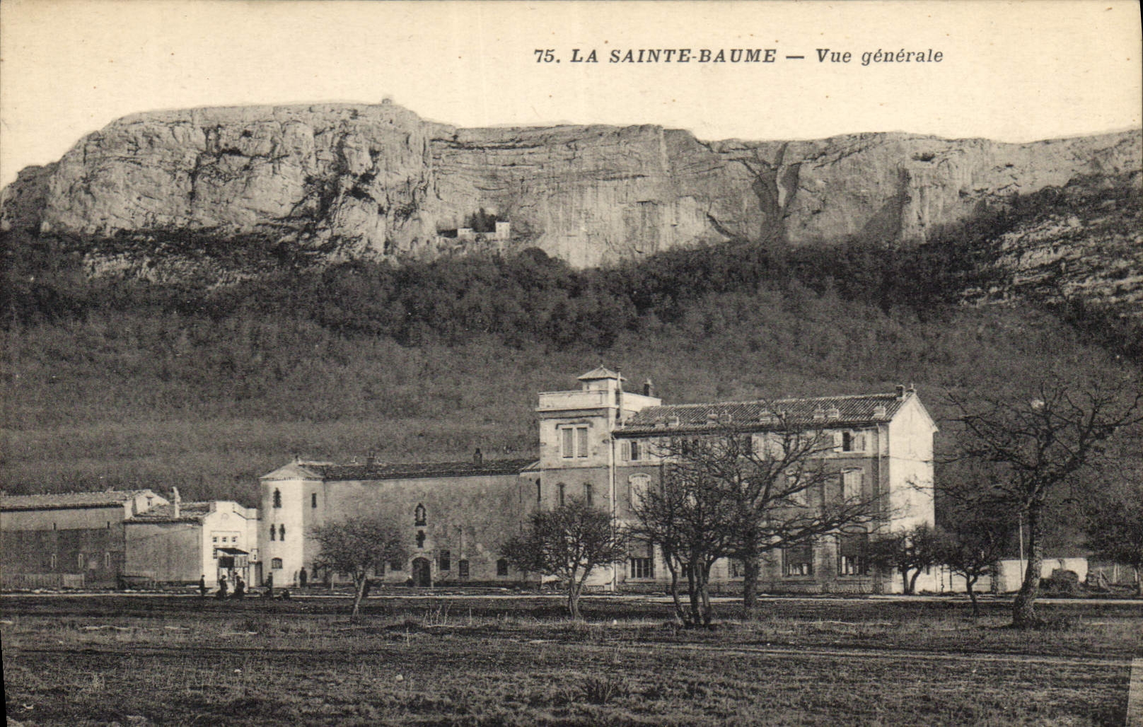 La Sainte-Baume — Vue générale — 75