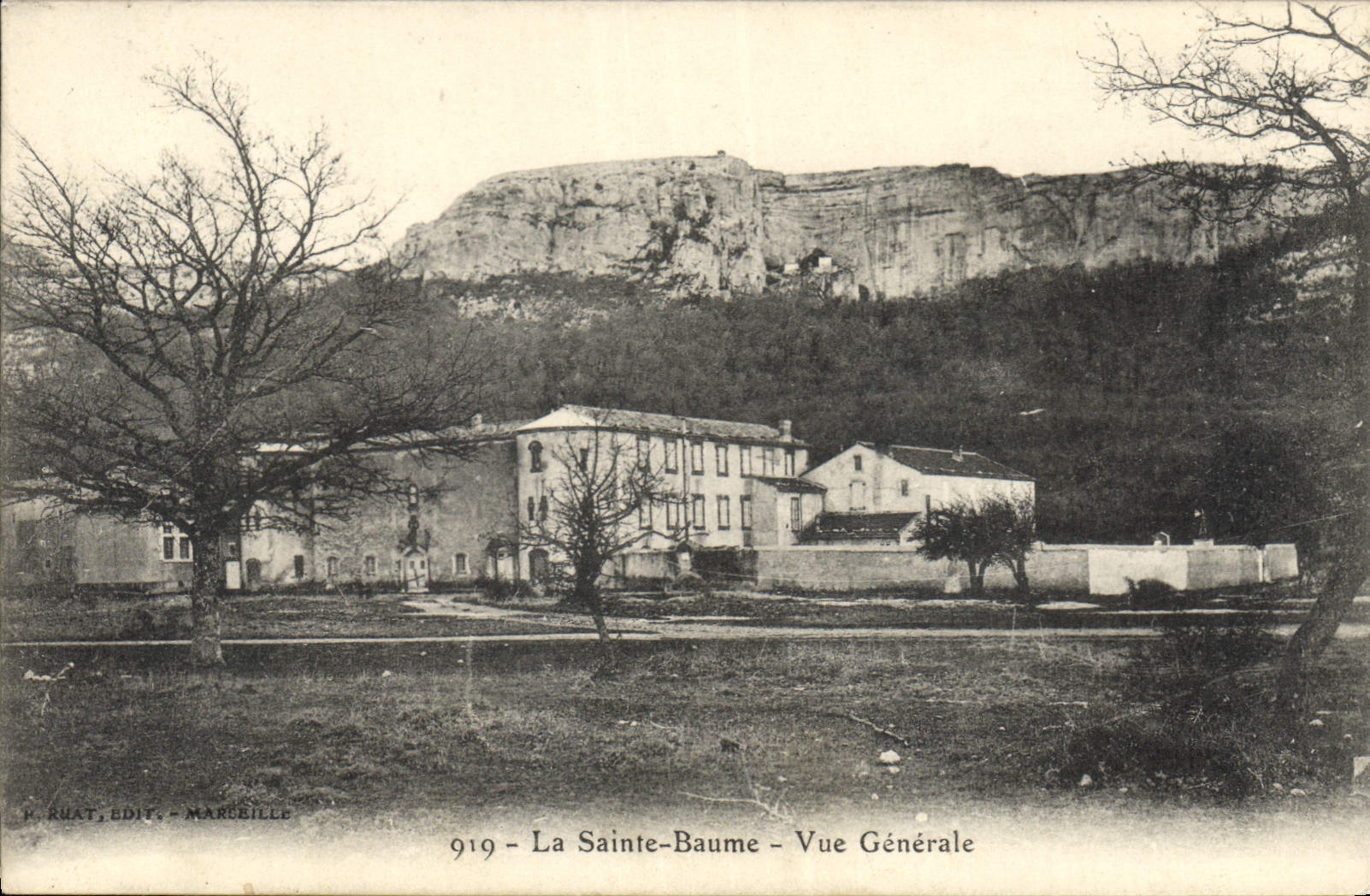 CPA La Sainte Baume Var Vue generale 