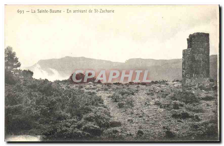 CPA La Sainte Baume En arrivant de St Zacharie 