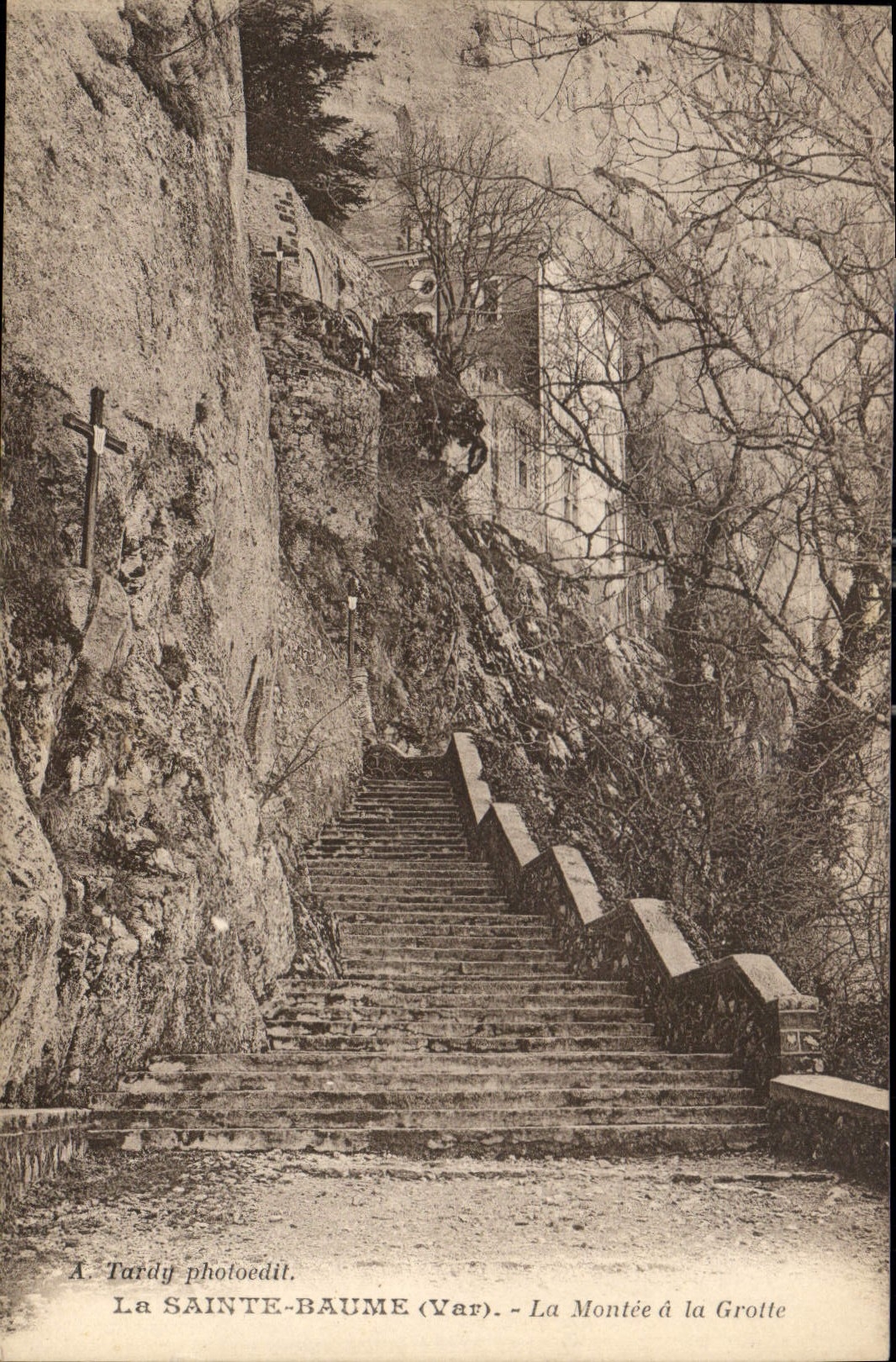 CPA La Sainte Baume Var La Montee a la Grotte 