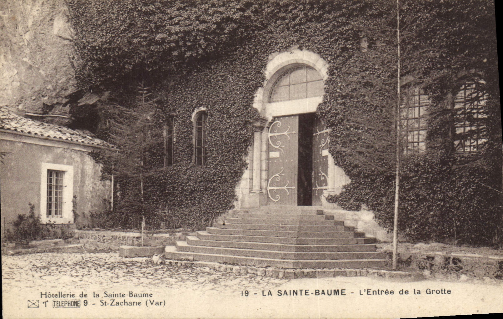 CPA La Sainte Baume L'Entree de la Grotte 