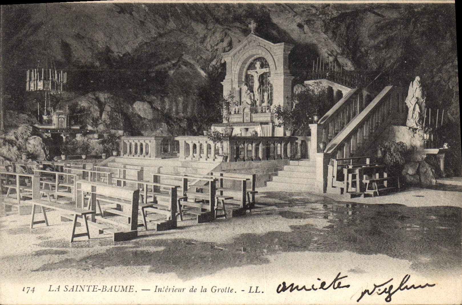 CPA La Sainte Baume Interieur de la Grotte 