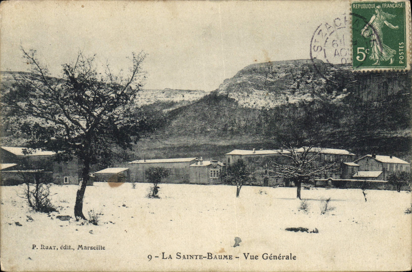 CPA La Sainte Baume Vue generale 