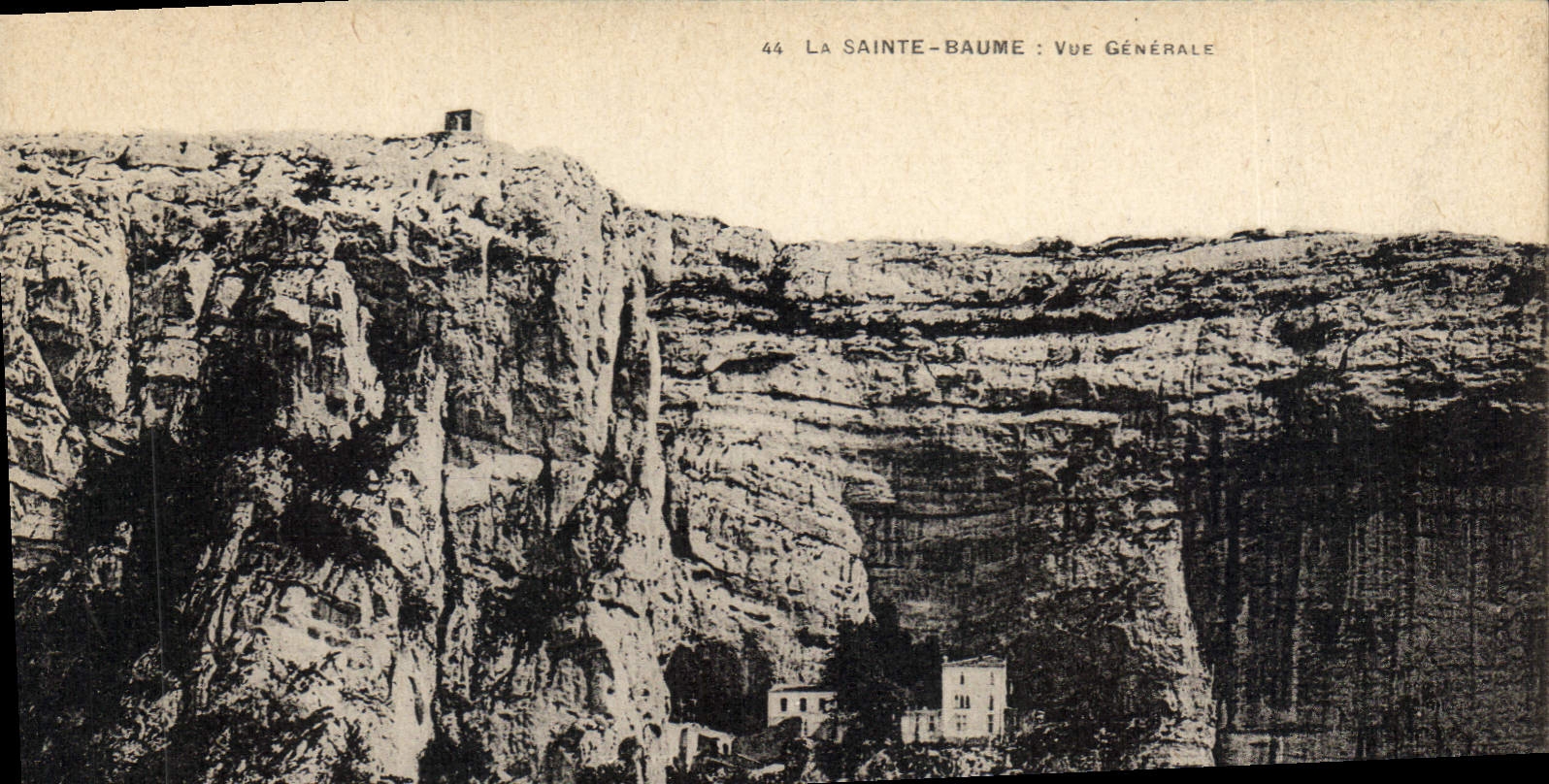 CPA La Sainte Baume Vue Generale 