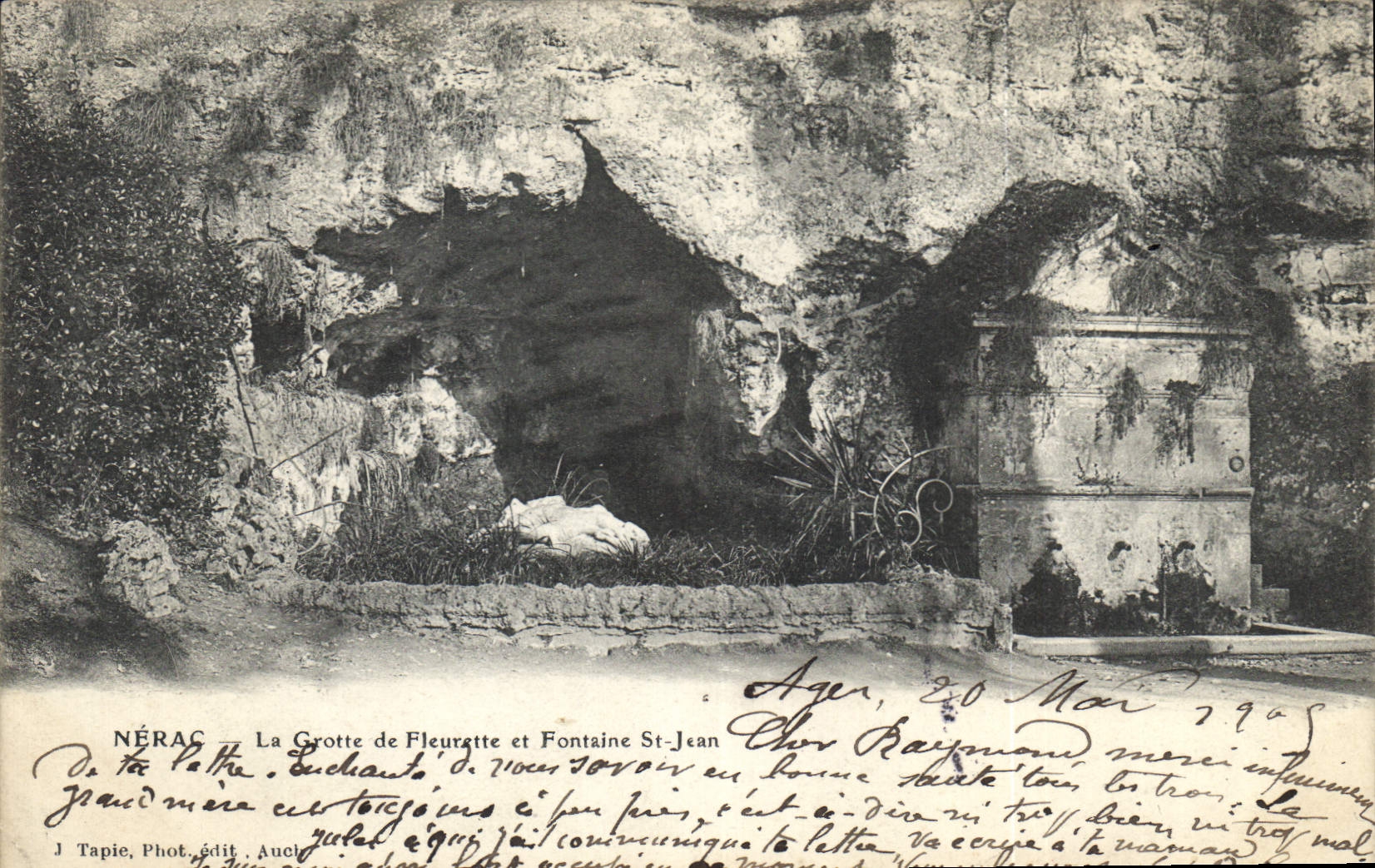 CPA Nerac La Grotte de Fleurette et Fontaine St Jean 