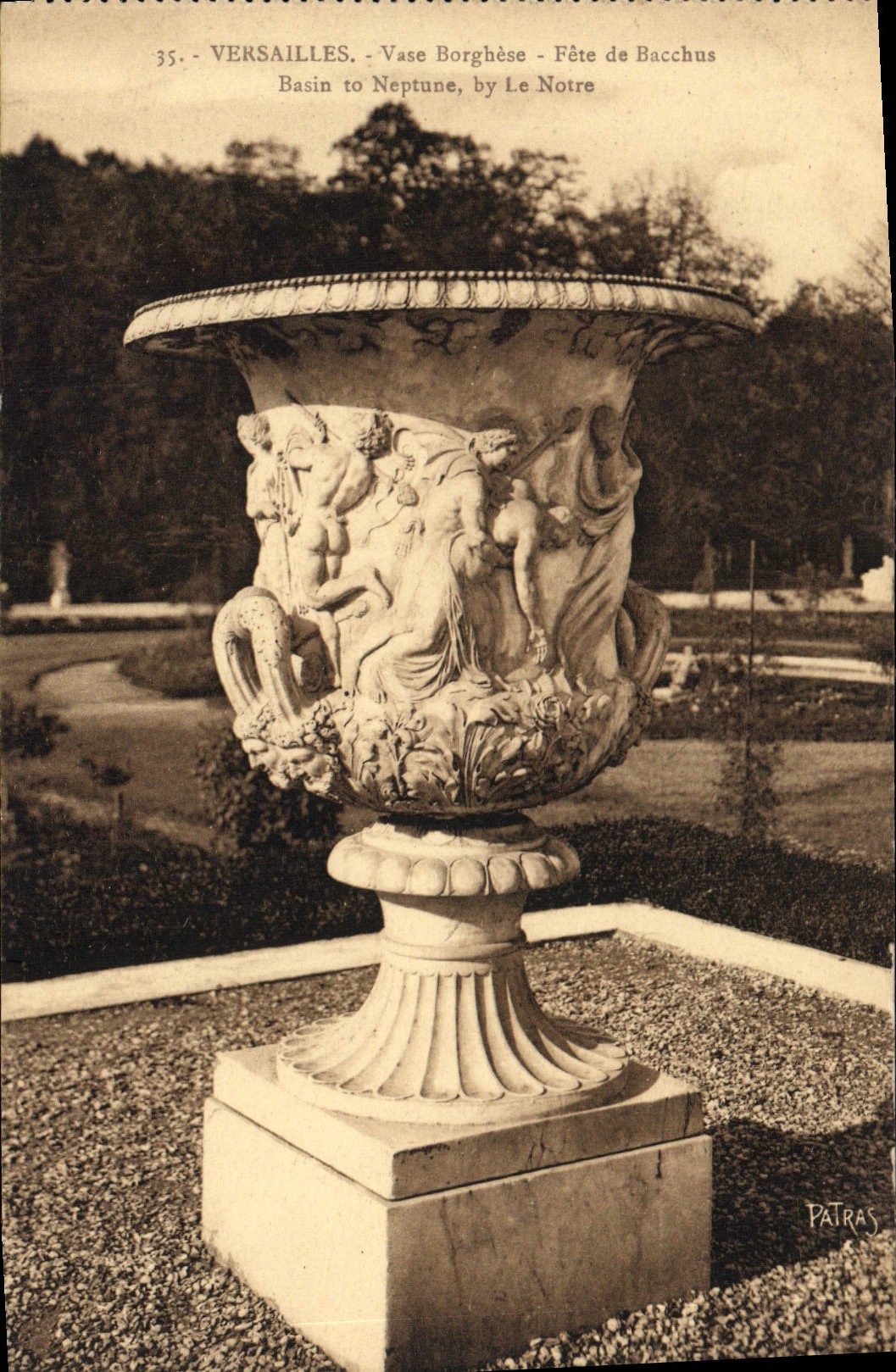 CPA Versailles Vase Borghese Fete de Bacchus 