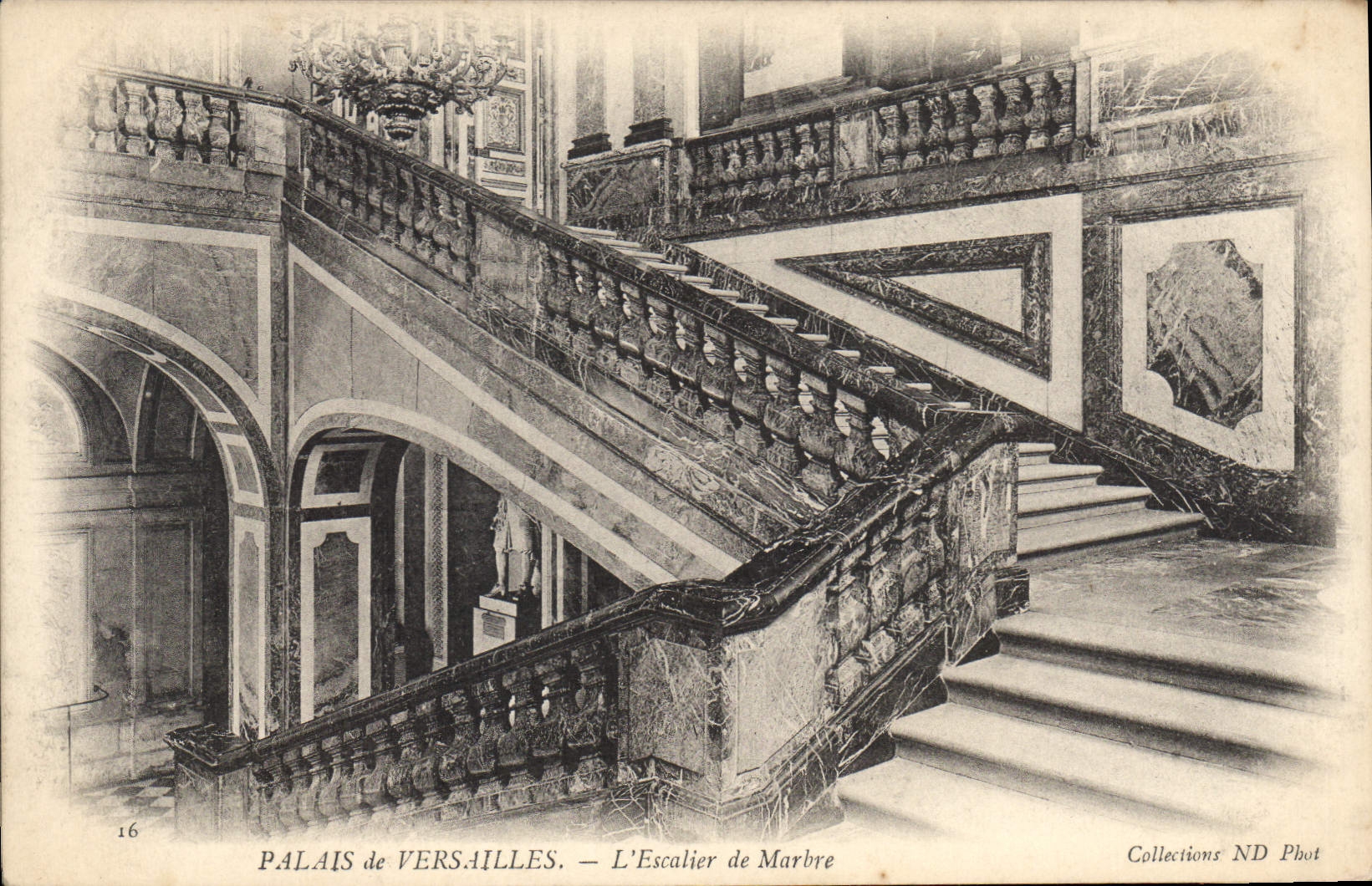 CPA Palais de Versailles L'Escalier de Marbre 