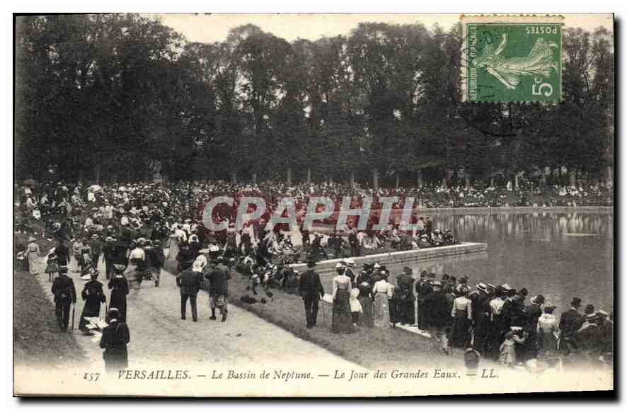 CPA Versailles Le Bassin de Neptune Le Jour des Grandes Eaux 
