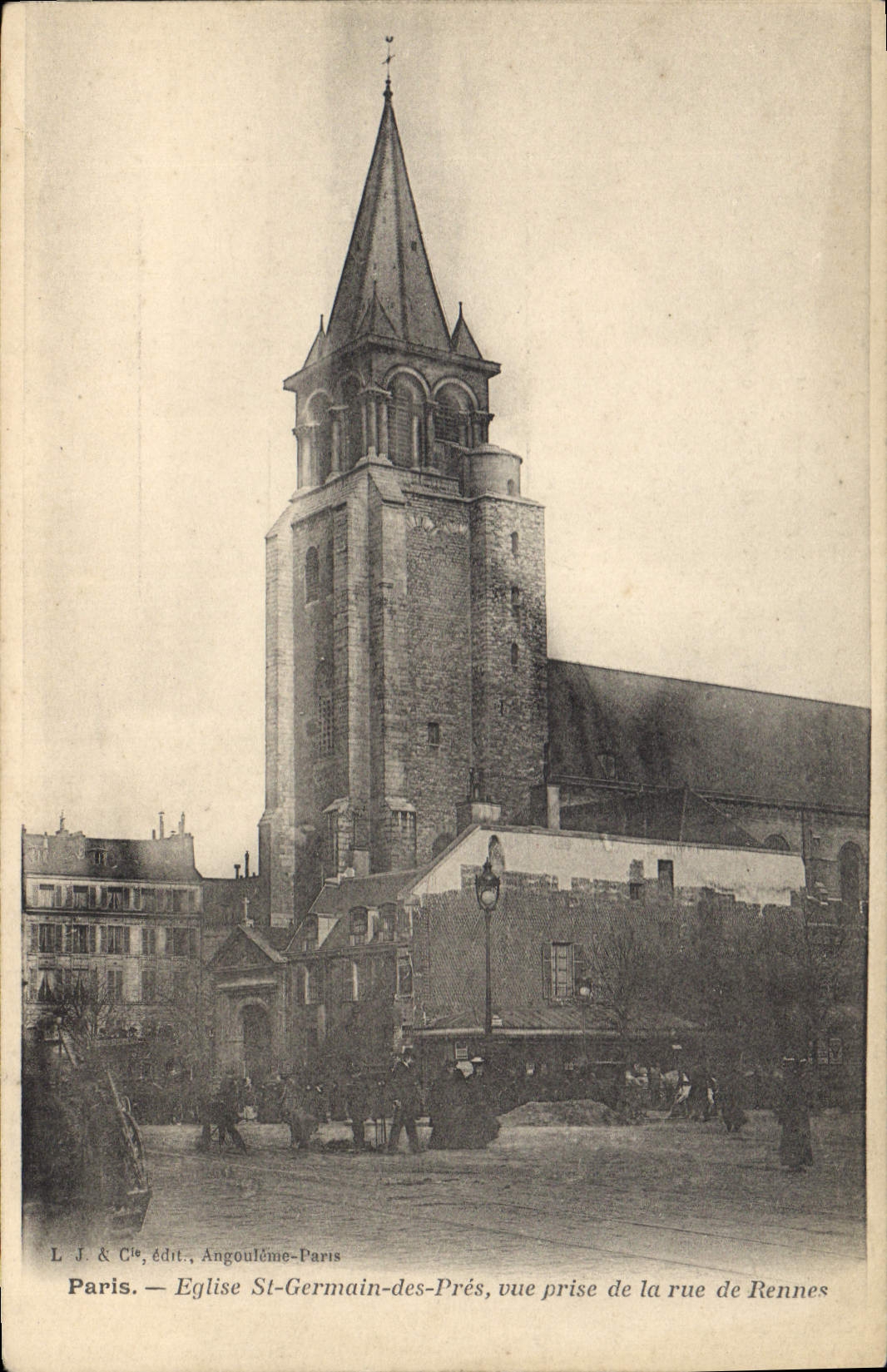 CPA Paris Eglise St Germain des Pres vue prise de la rue de Rennes 