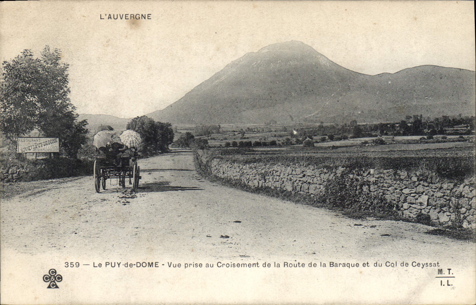 Le Puy-de-Dôme — Ansicht vom Kreuzungspunkt der Straße nach Baraque und des Ceyssat-Passes — M.T. — n°359