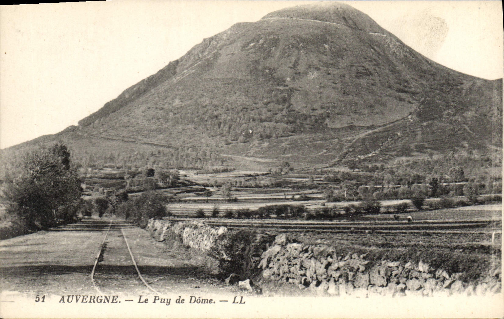 Auvergne — Le Puy de Dôme — LL