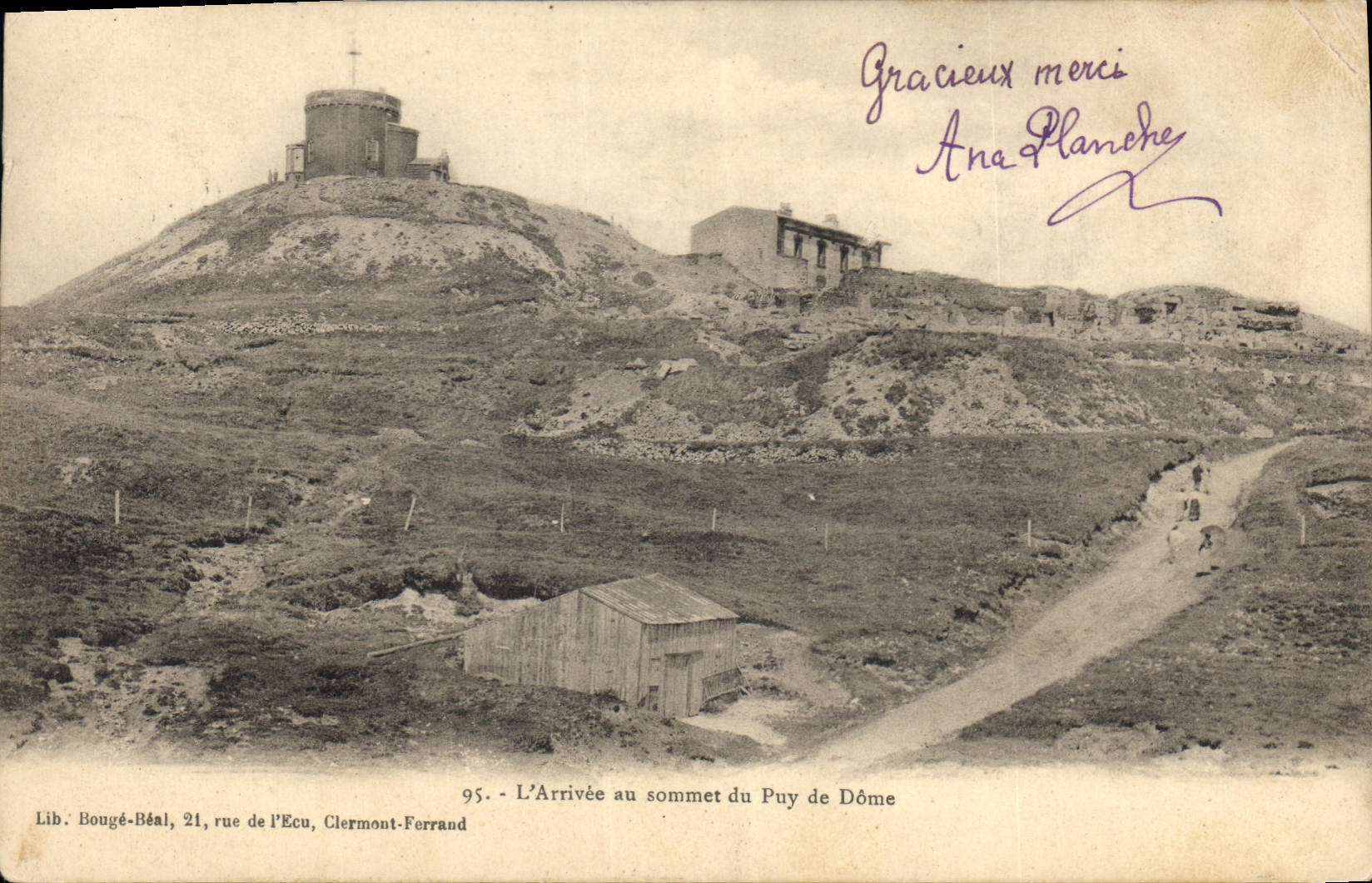Arrivée au sommet du Puy de Dôme — Lib. Bougé-Béal, 21 rue de l’Ecu, Clermont-Ferrand