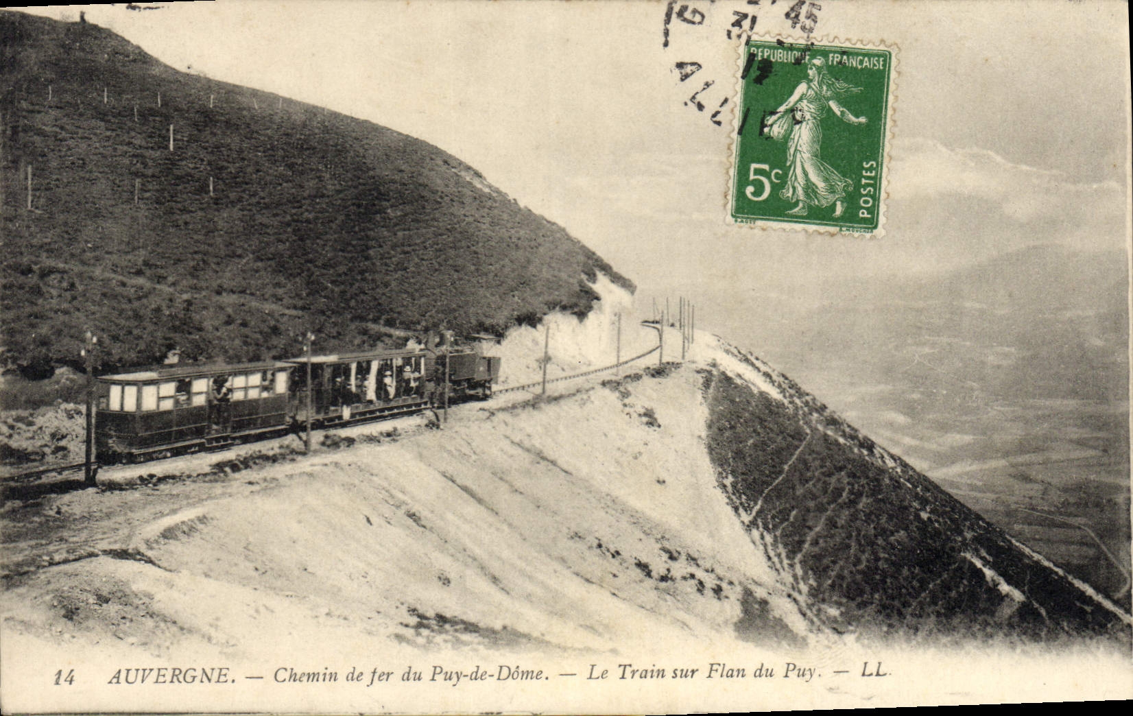 Auvergne — Chemin de fer du Puy-de-Dôme — Le Train sur Flan du Puy — LL