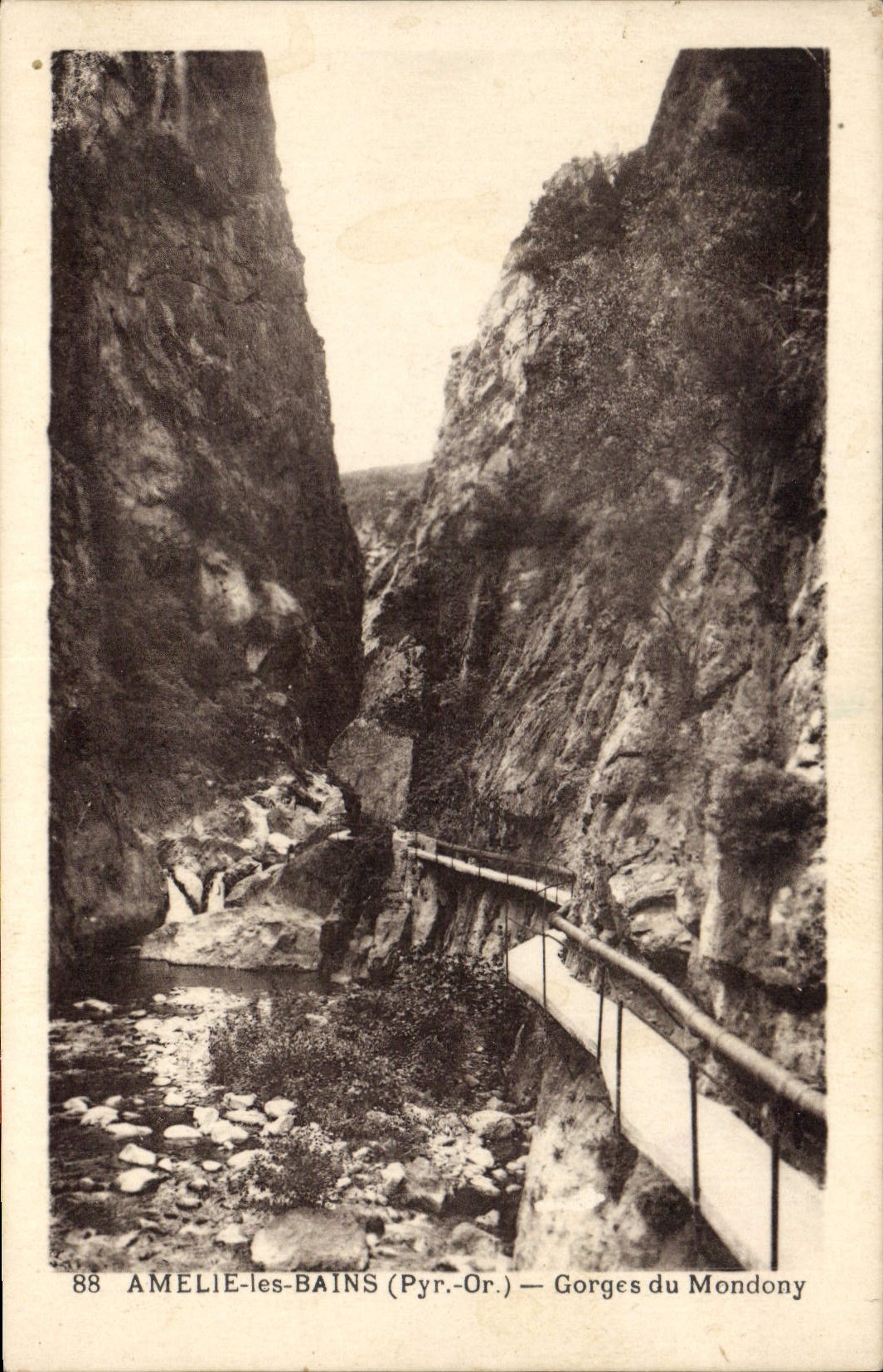 CPA Amelie les Bains Pyr Or Gorges du Mondony 