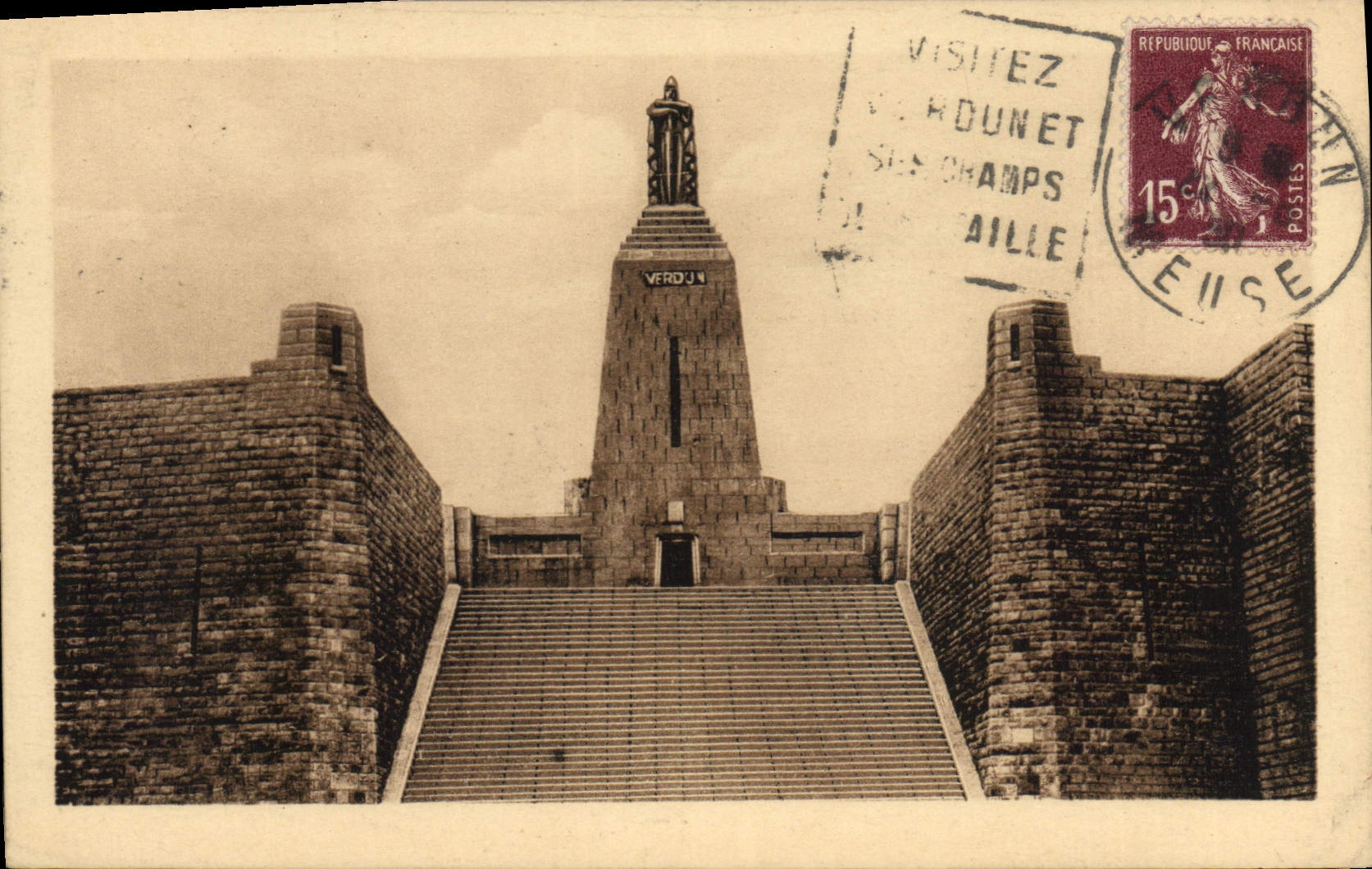 Verdun — Monument aux Soldats de Verdun — éditeur inconnu, n° de série non visible