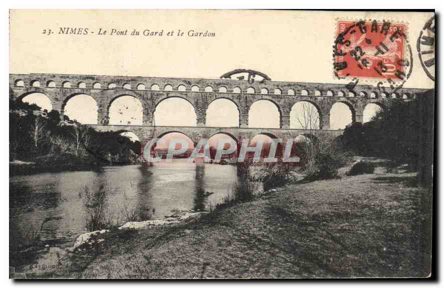 CPA Nimes Le Pont du Gard et le Gardon 