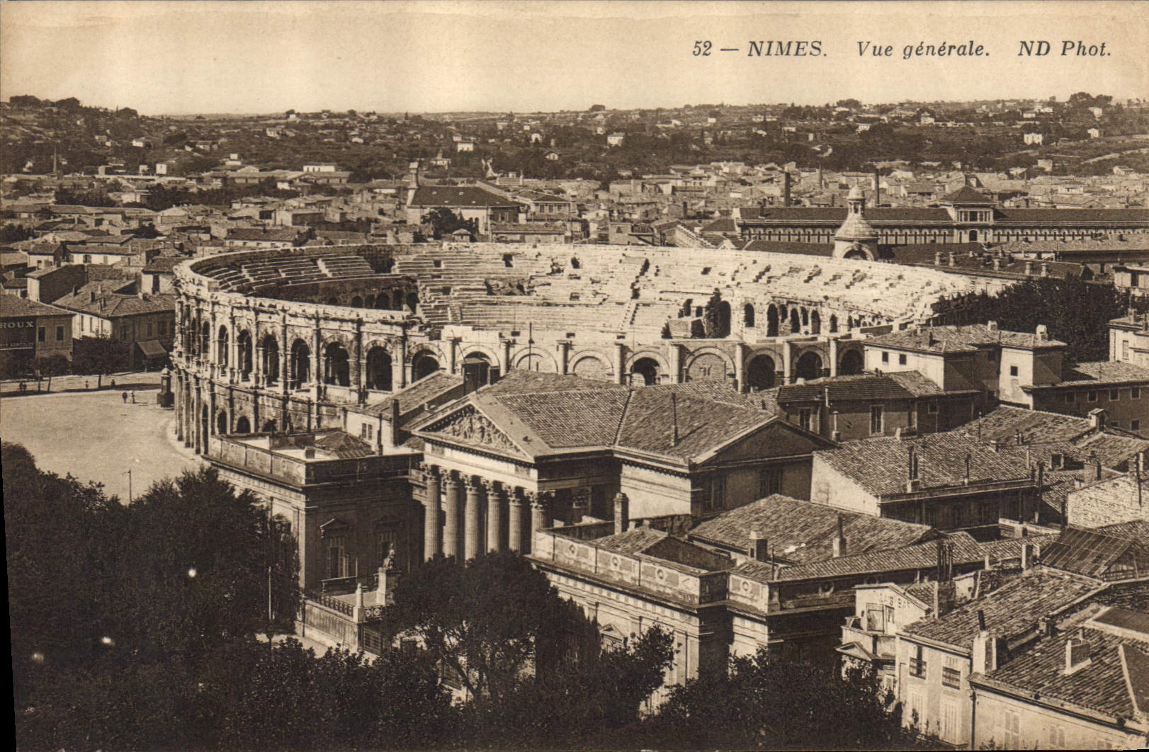 Nîmes — Vue générale — ND Phot.