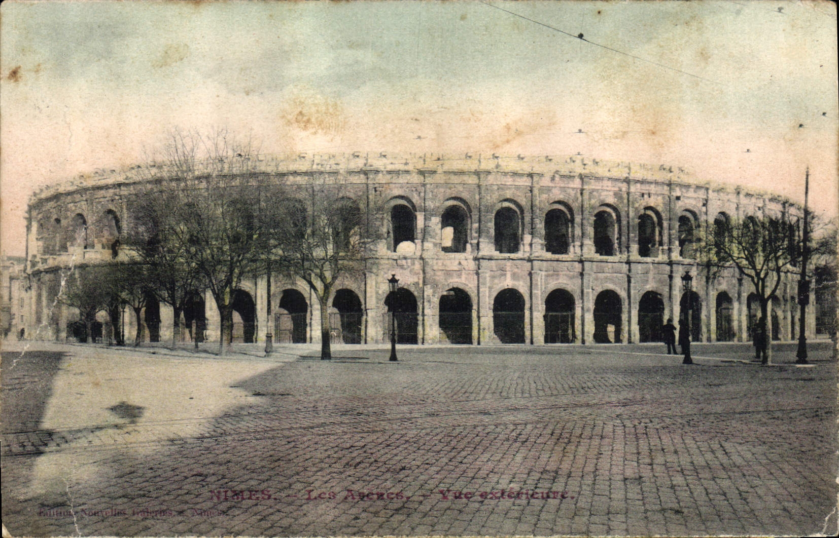 Nîmes — Les Arènes — Vue extérieure — Éditions Napoléon Frères, Nîmes
