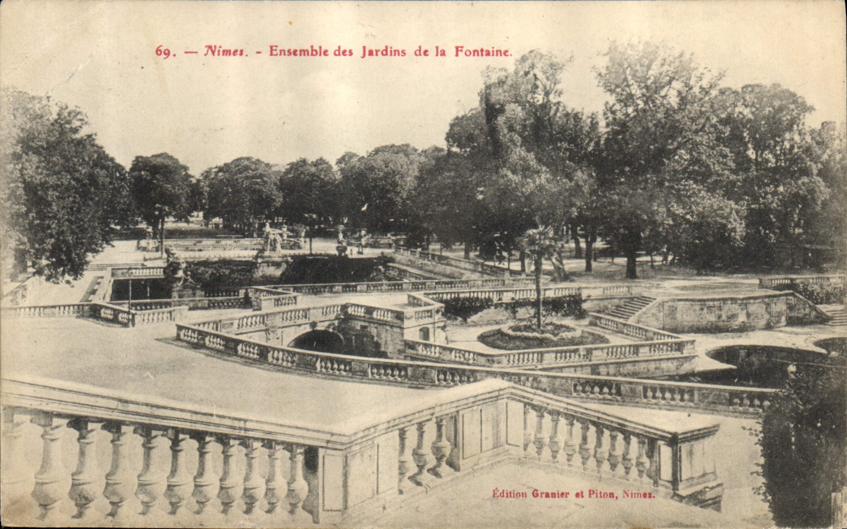 Nîmes — Ensemble des Jardins de la Fontaine — Édition Granier et Pitton, Nîmes.
