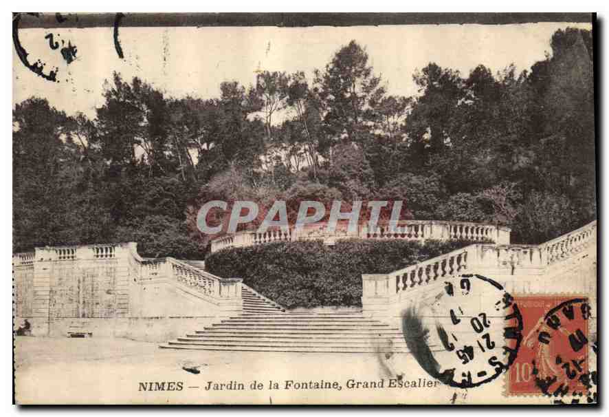 CPA Nimes Jardin de la Fontaine Grand Escalier 
