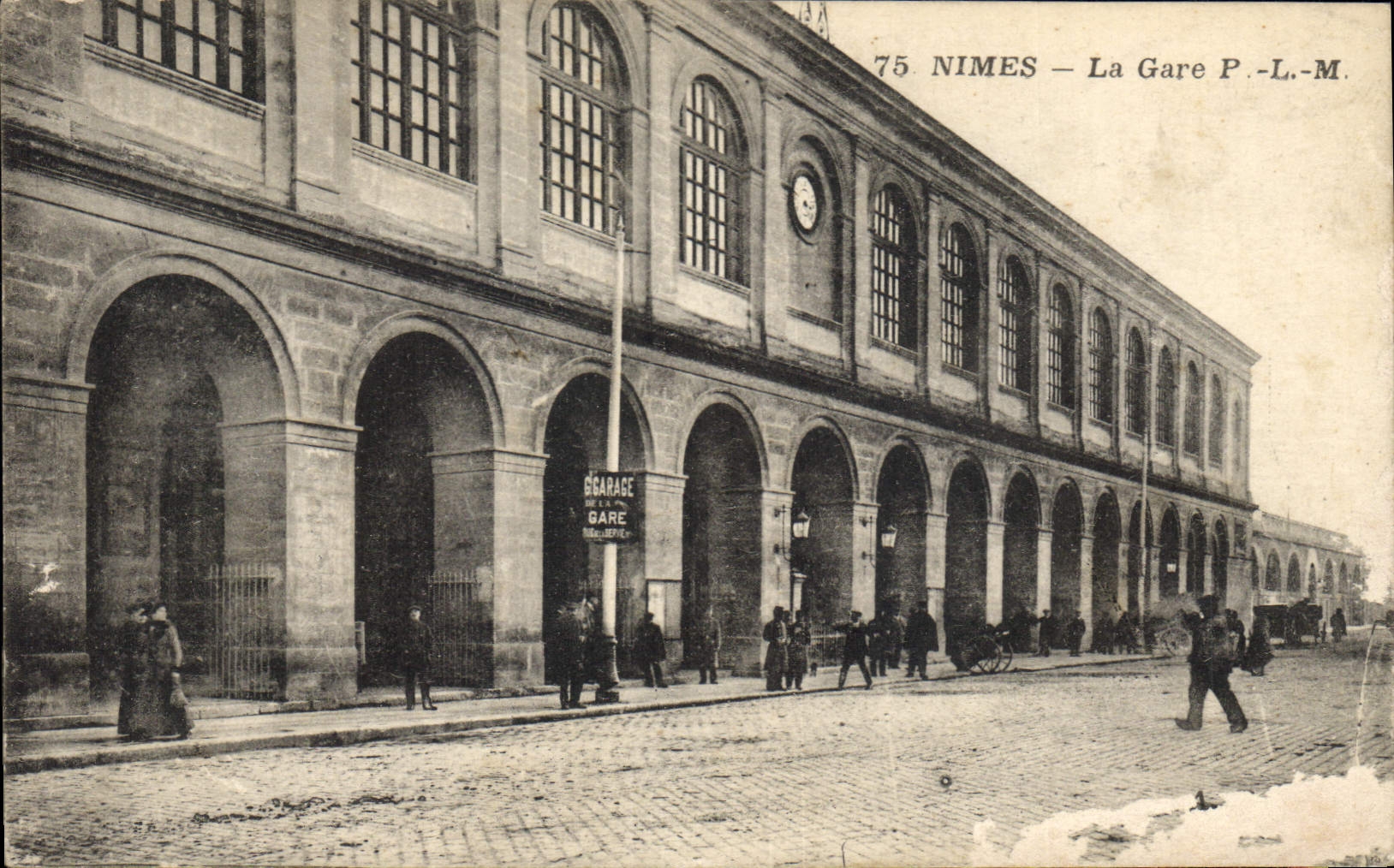 Nîmes — La Gare P.-L.-M. — Éditeur P.-L.-M. n° 75