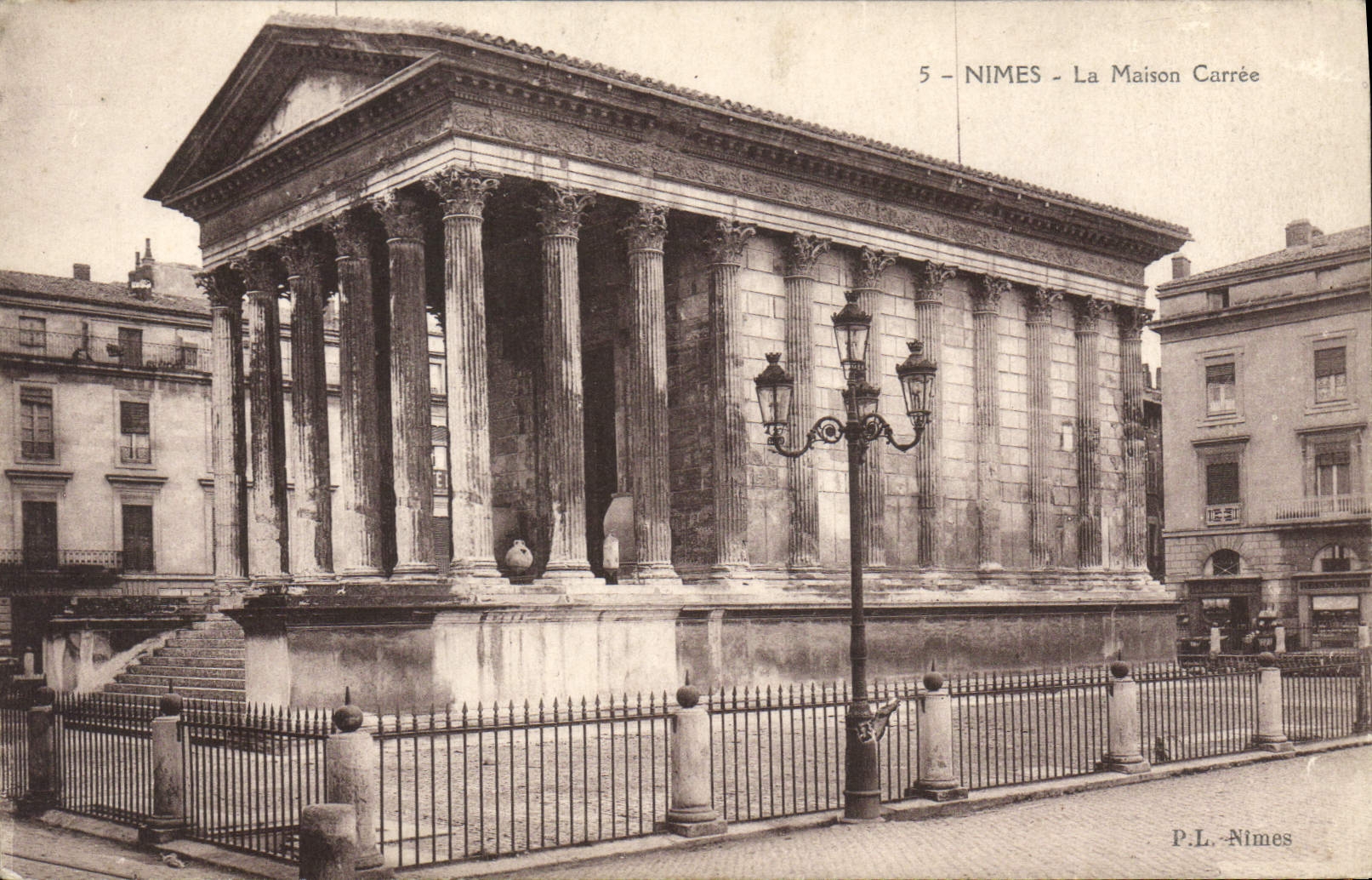 Nîmes - La Maison Carrée — éditeur P.L. Nîmes, n°5
