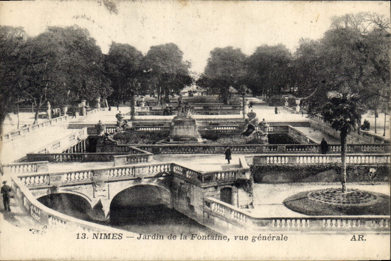 Nîmes — Jardin de la Fontaine, vue générale — AR. n°13