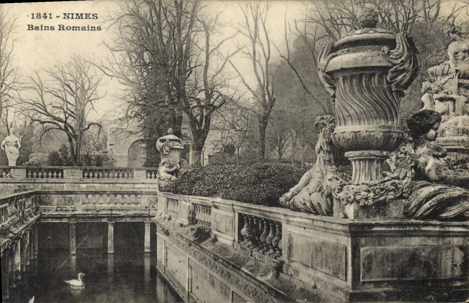Nîmes — Bains Romains — Éditeur Jean Bernard, Nîmes