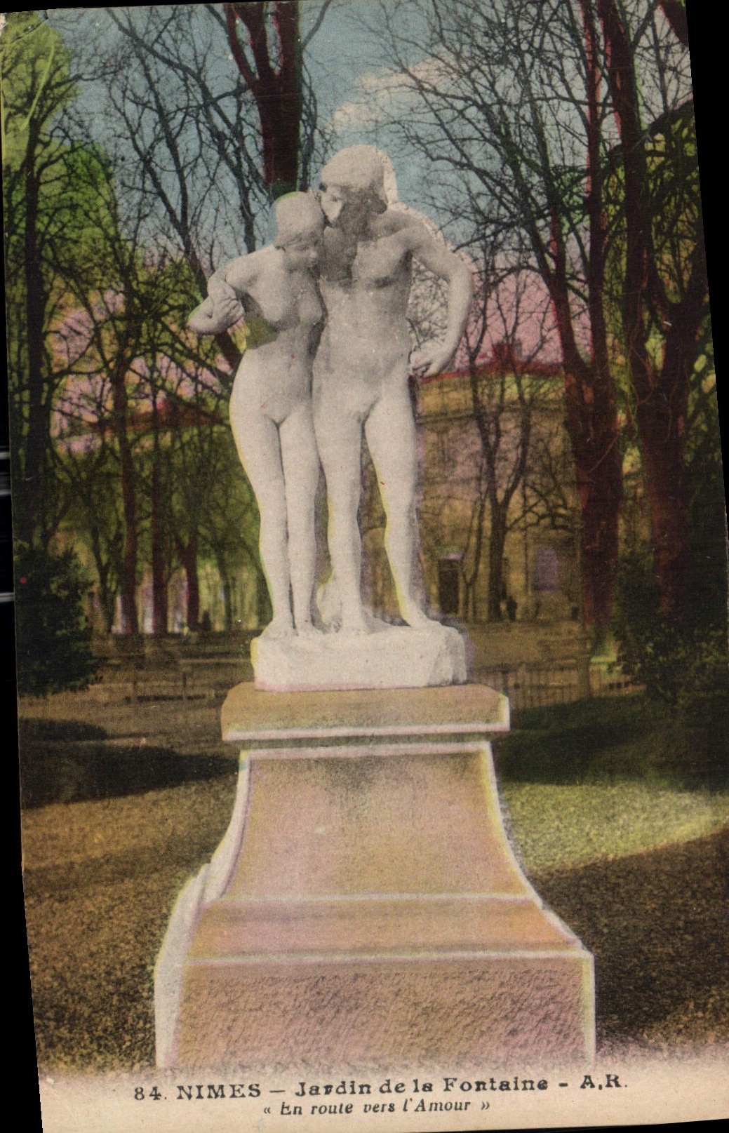 CPA Nimes Jardin de la Fontaine En Route vers l'Amour 
