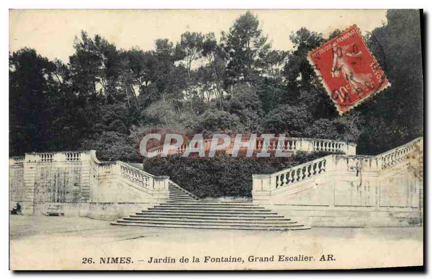 CPA Nimes Jardin de la Fontaine Grand Escalier 