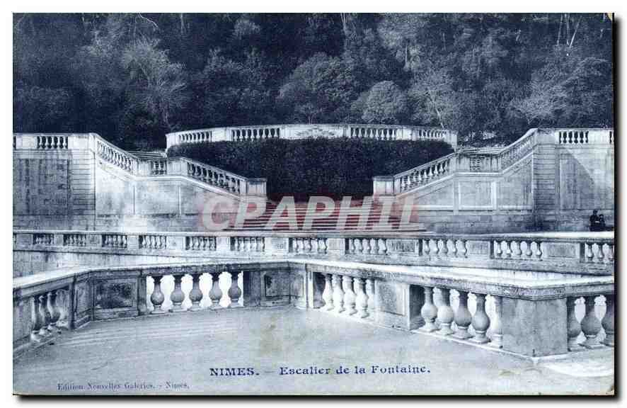 CPA Nimes Escalier de la Fontaine 