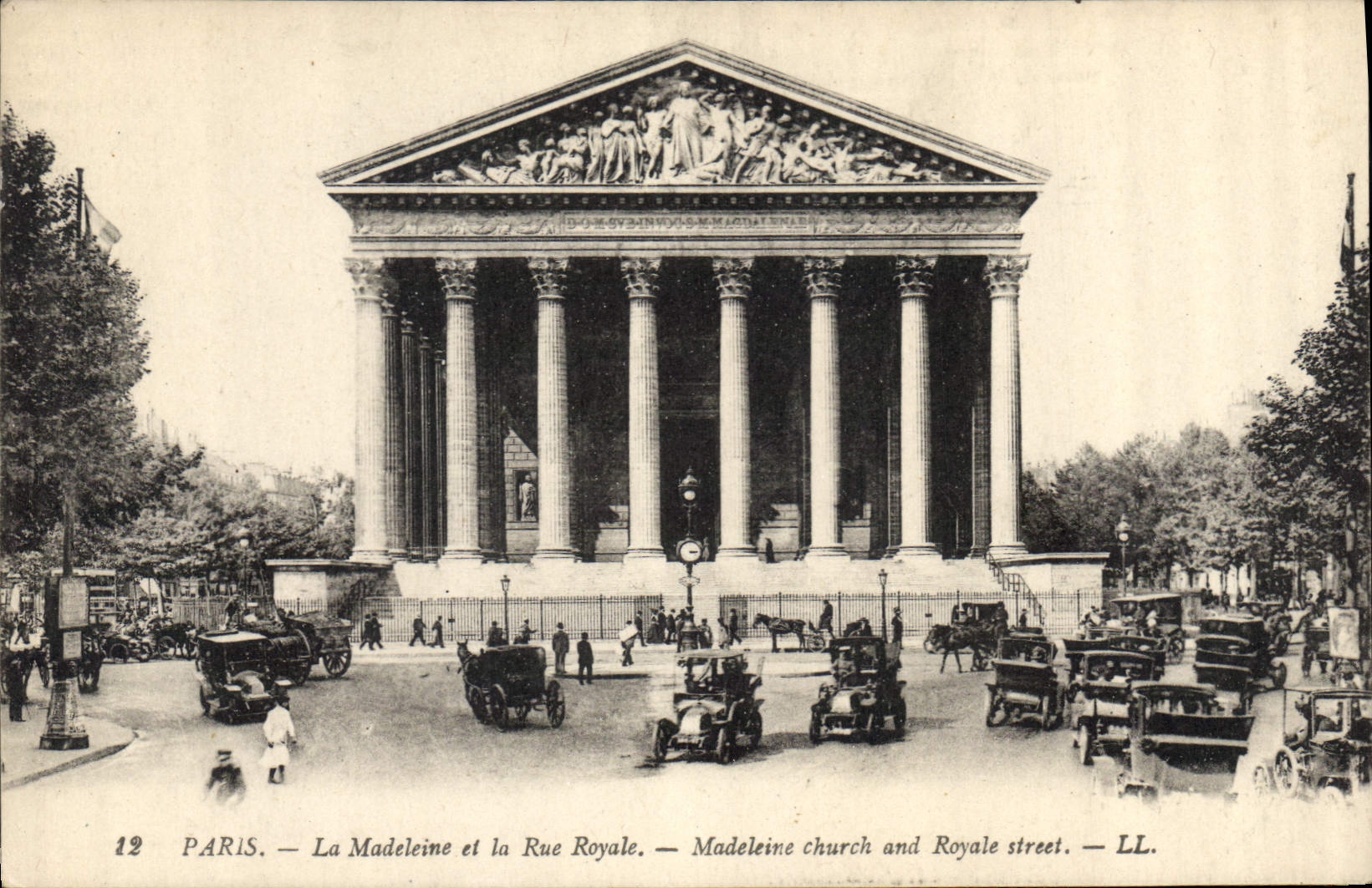 CPA Paris la Madeleine et la Rue Royale 