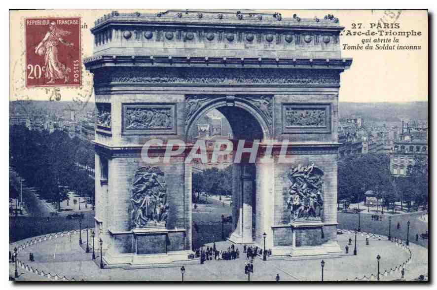CPA Paris L'Arc de Triomphe qui abrite la Tombe du Soldat inconnu 