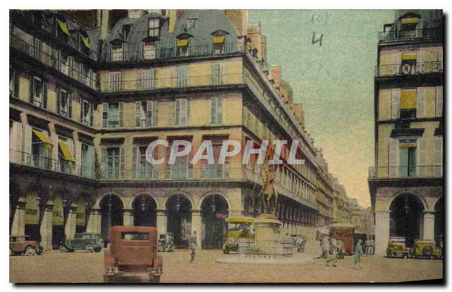 CPA Paris Statue de Jeanne d'Arc Place des Pyramides 
