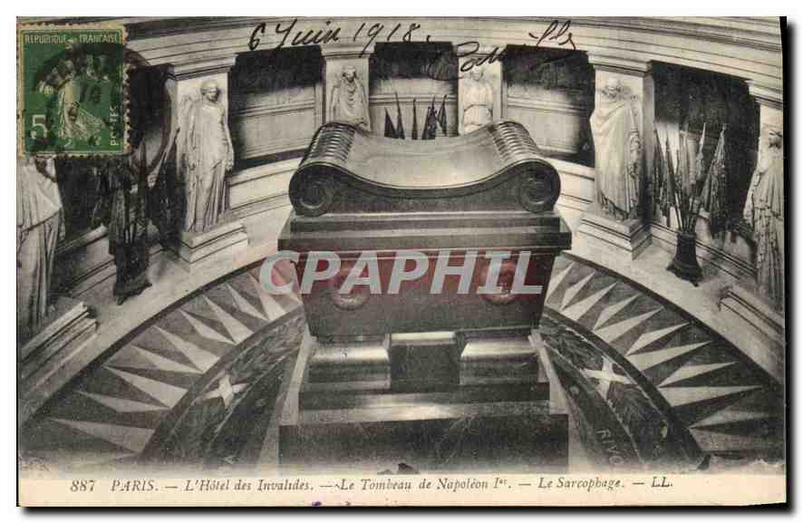 CPA Paris l'hotel des Invalides le Tombeau de Napoleon Ier le Sarcophage 