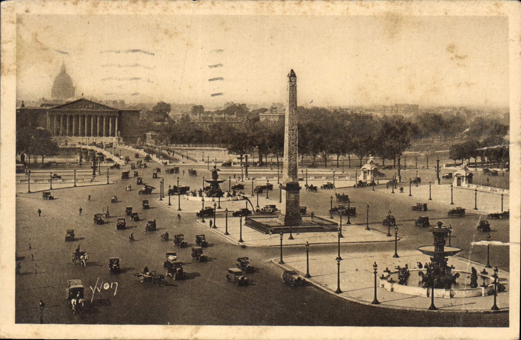 CPA Paris en flanant la Place de la Concorde 