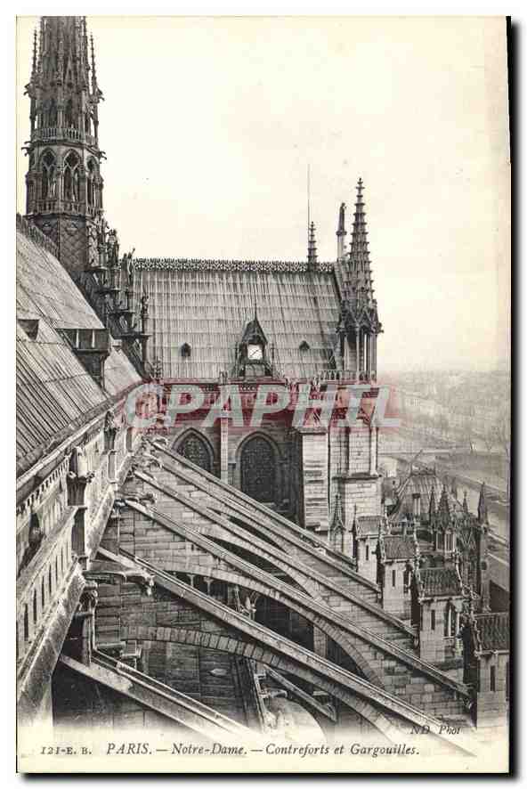 CPA Paris Notre Dame Contreforts et Gargouilles 