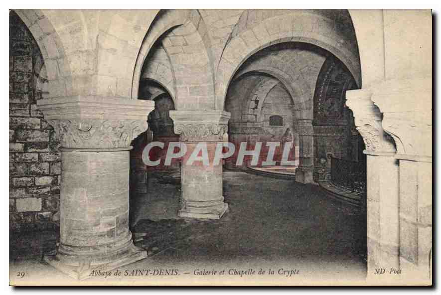 CPA Abbaye de Saint Denis Galerie et Chapelle de la Crypte 