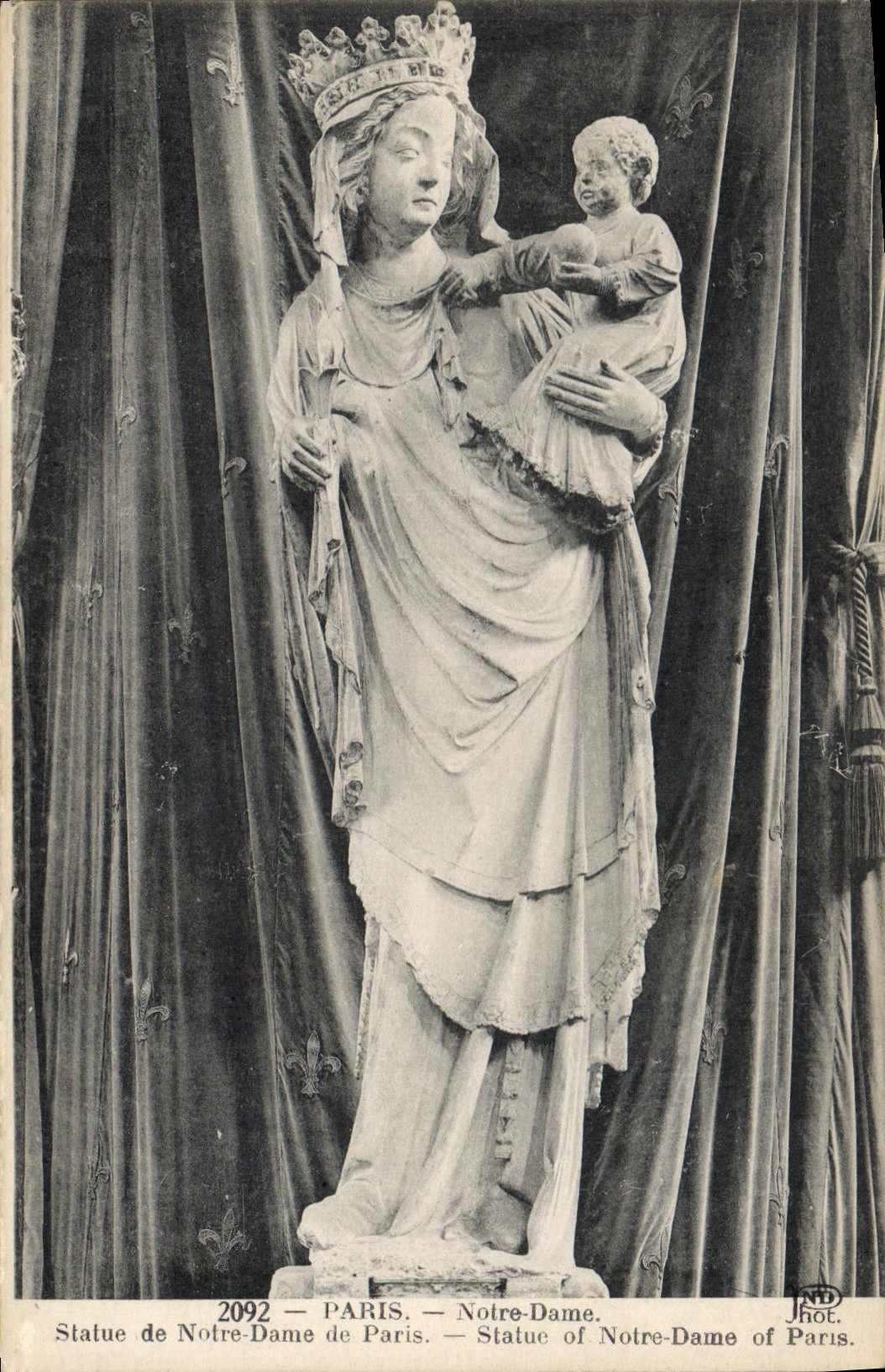 CPA Paris Notre Dame Statue de Notre Dame de Paris 