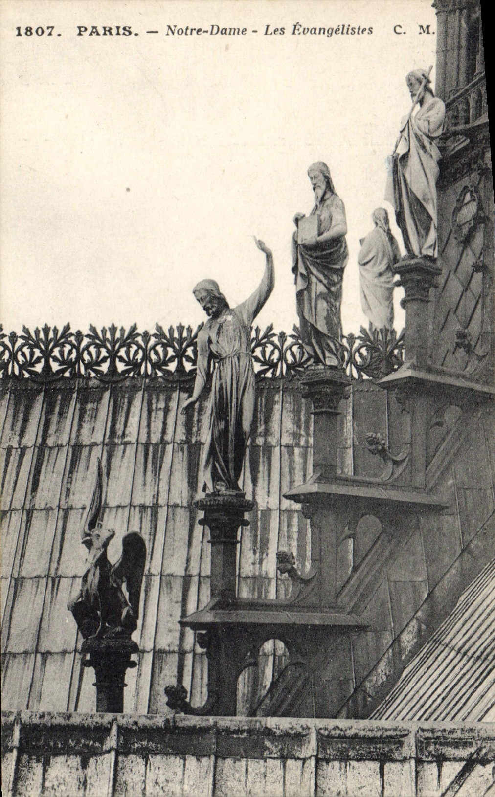 CPA Paris Notre Dame Les Evandelistes 
