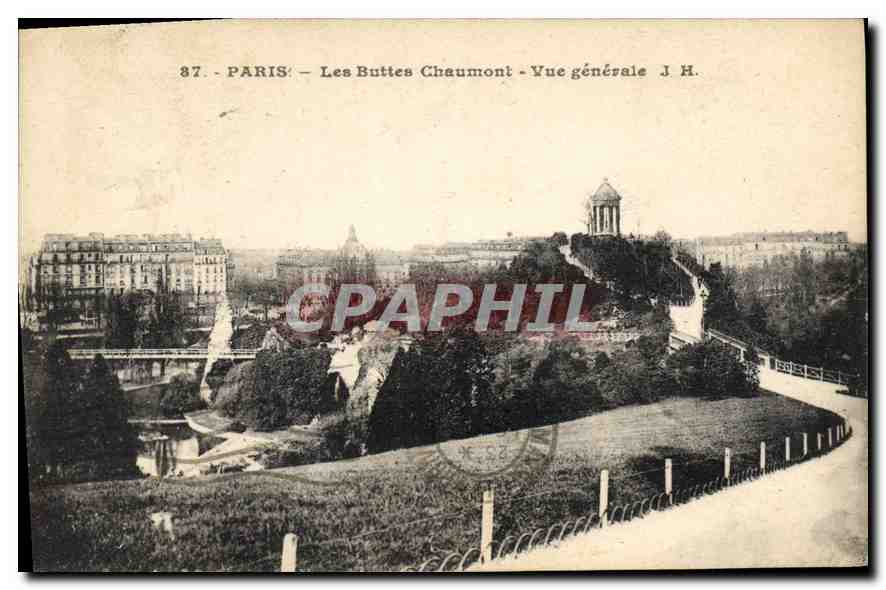 CPA Paris Les Buttes Chaumont Vue generale 