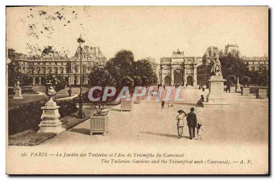 CPA Paris Les Jardins des Tuileries et l'Arc de Triomphe du Carrousel 