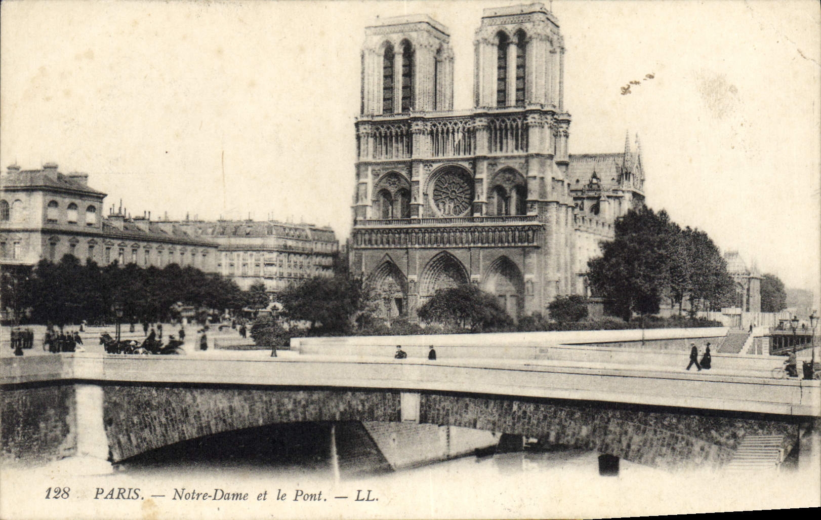 CPA Paris Notre Dame et le Pont 