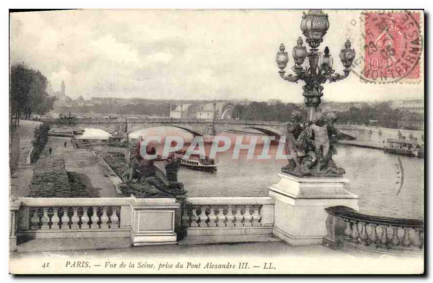 CPA Paris Vue de la Seine prise du Pont Alexandre III 