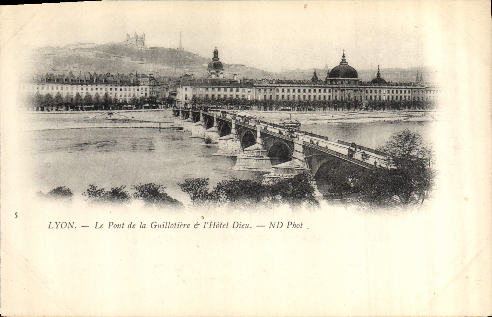 LYON — Le Pont de la Guillotière & l'Hôtel Dieu — ND Phot