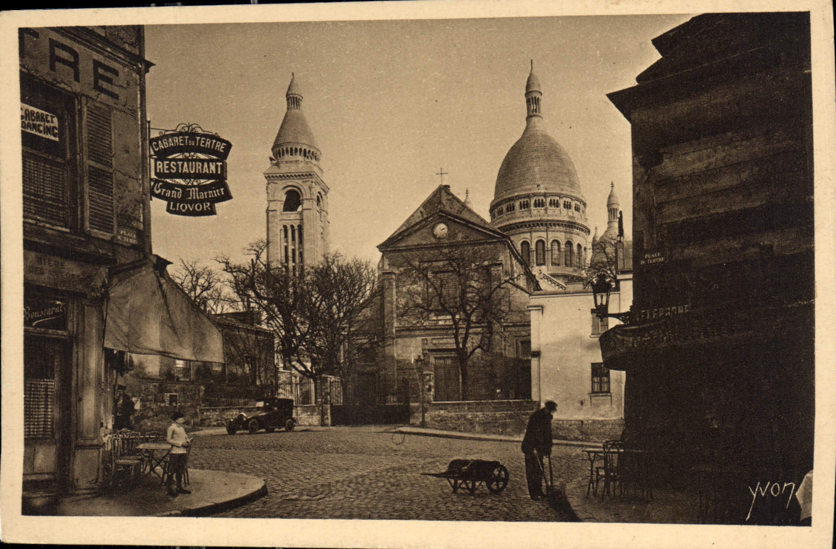 Het Heilig Hart gezien vanaf de Place du Tertre — Montmartre — Editeurs d'Art YVON, Parijs