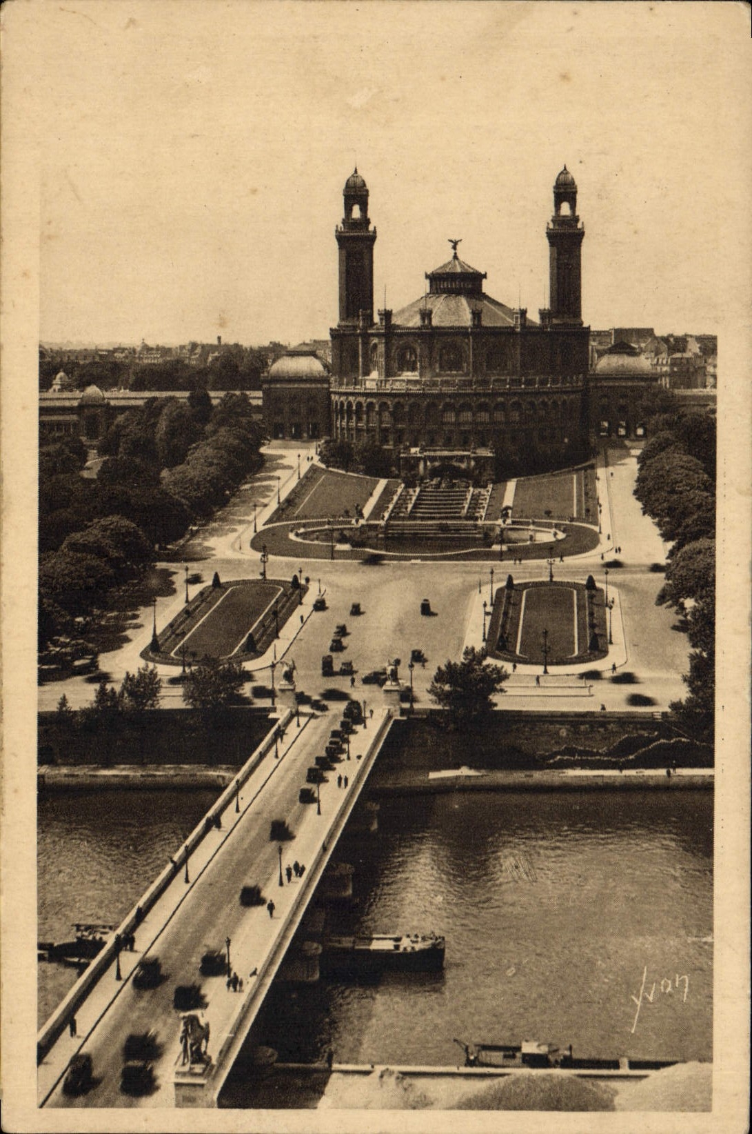 CPA Paris Le Pont d'lena et le Palais du Trocadero vus de la Tour Eiffel 